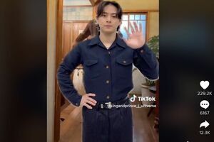 永瀬廉が出演のドラマ『夕暮れに、手をつなぐ』のEDに合わせて踊る平野紫耀（King&Princeの公式TikTokより）