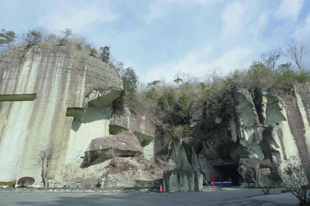大谷資料館：地下30mに広がる空間は、地下神殿のようでもあり、ゲームのダンジョンのよう