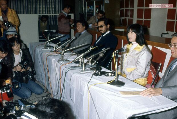 退院会見を開き報道陣の前に姿を見せた河合奈保子