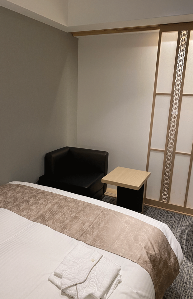 布団やベッドは使用したままのグチャグチャの状態がいちばんいいとのこと（※画像はイメージです）