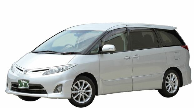 洋型霊柩車　エスティマ　写真提供／ハース・ジャパン