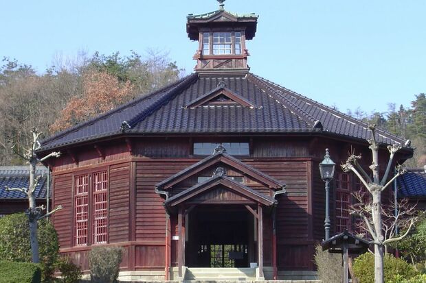 明治村にある金沢監獄中央看守所・監房（公式サイトより）