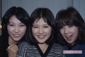 キャンディーズがオリコンで初の1位を獲得したのがラストシングル『微笑がえし』。解散宣言が後押しに