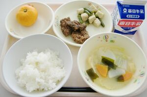 和歌山県の鯨の竜田揚げの給食