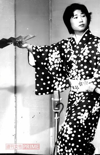 1975年、舞台衣装は男物だった　写真提供／露の都