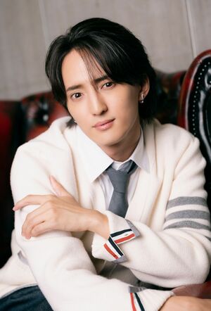 Travis Japan川島如恵留（撮影/矢島泰輔 ヘアメイク/宇佐美順子（JOUER） スタイリング/日夏（YKP） 衣装協力/THOM BROWN）