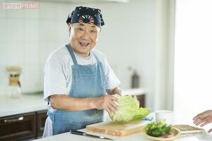 タフさと明るさの源は戦争体験。「レシピ本をもう一冊出したい」と小林まさるさん　撮影／廣瀬靖士