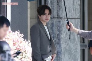 フジテレビ系ドラマ『ウソ婚』撮影に臨む菊池風磨