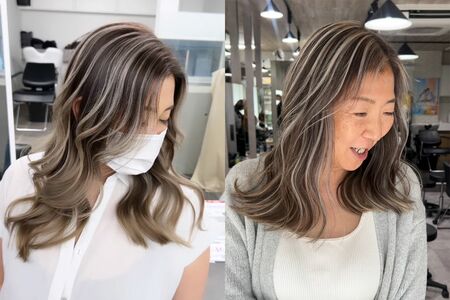 ハイライトが毛流れを引き立てる「ロングヘア」(左がグレージュ、右がホワイトグレー)