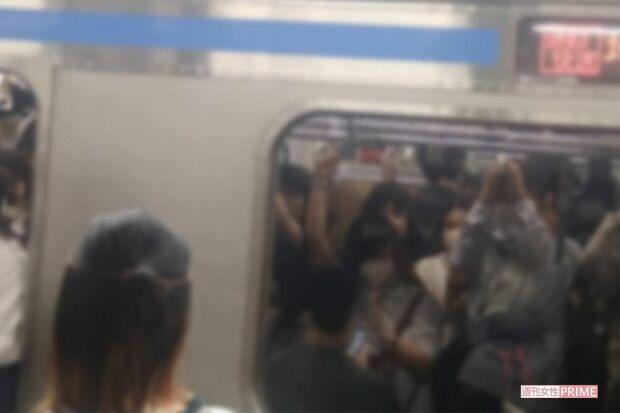混雑率が高い埼京線の車内