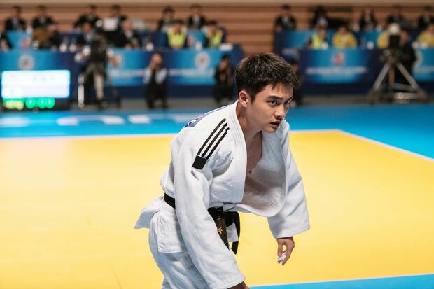 D.O.(EXO)『あの日、兄貴が灯した光』より　(c)2016 CJ E&M CORPORATION, CHOICE CUT PICTURES All Rights Reserved.