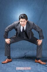 鈴木亮平　撮影／高梨俊浩