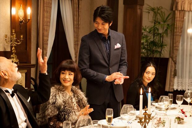 和やかな雰囲気も“謎の声”で凄惨な現場に　(c)テレビ朝日