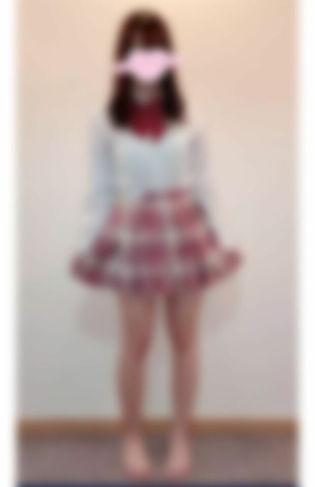 JKリフレに在籍していたと思われる女性の全身写真（現在は削除）