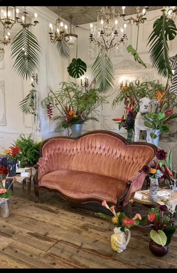 装飾を担当した女性のインスタグラムには、挙式当日と思われる会場の写真が投稿されていた