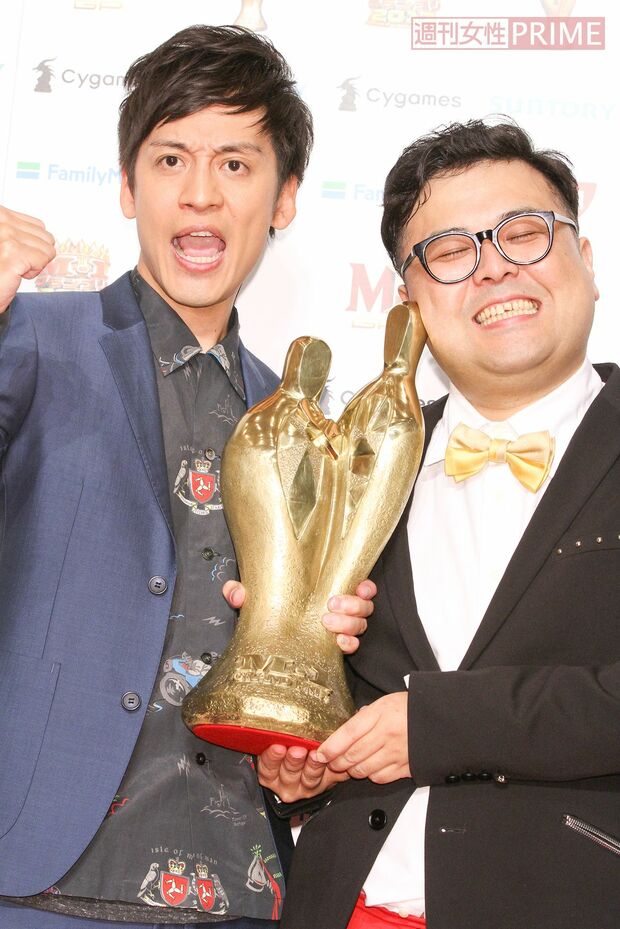 とろサーモン（左）村田秀亮、（右）久保田かずのぶ　撮影／近藤陽介