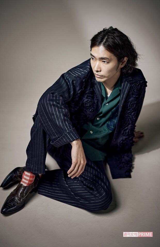 柄本佑　撮影／廣瀬靖士