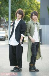 藤田玲、佐藤流司　撮影／伊藤和幸　スタイリスト／浜元理恵（佐藤さん）　衣装協力／elements,H（佐藤さん、トップス2点）