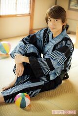 '13年7月。「明治座公演の後、お休みをいただいたので大好きな海に行ってきました！いつかダイビングにも挑戦してみたいけど、今回は素潜りで。気づいたら2～3時間ずーっと動画を撮っていました。全然飽きなくて、本当に楽しかった」　撮影／廣瀬靖士、本誌写真班