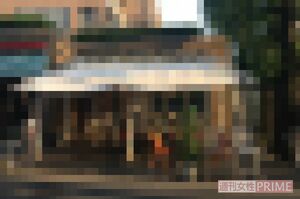 都内某所にある「ノーマスクカフェ」の外観