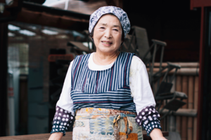 川原恵美子さん（香川県まんのう町でそば店「田舎そば川原」を営む76歳のYouTuber。近著に『「田舎そば川原」恵美子さんの料理帖』（KADOKAWA）など）写真提供／内田伸一郎