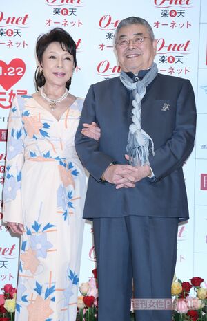 '14年の「パートナー・オブ・ザ・イヤー」に選出された中尾彬・池波志乃夫妻