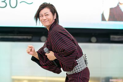 誰もが笑顔になる、氷川きよし『大丈夫』の「腰フリフリダンス」がアツい!