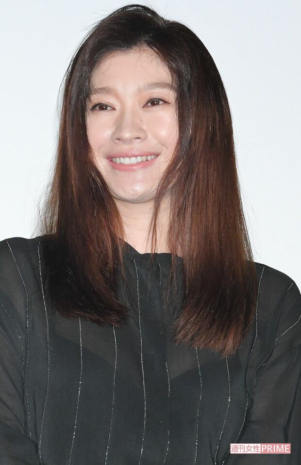 「金魚妻」で共演の篠原涼子　撮影／本誌写真班