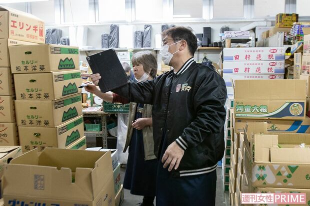 通りがけでも、さりげなくフォローや感謝の声かけを欠かさない　撮影／齋藤周造