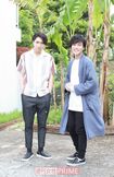 左から松下優也、平間壮一 撮影/森田晃博