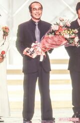 '99年、その年に活躍した芸能人に贈られるゴールデン・アロー賞を受賞。同年に高倉健さん主演の映画『鉄道員（ぽっぽや）』にも出演した