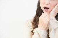 インプラント治療で高額請求!「ブラック歯科」にカモられないためのポイント