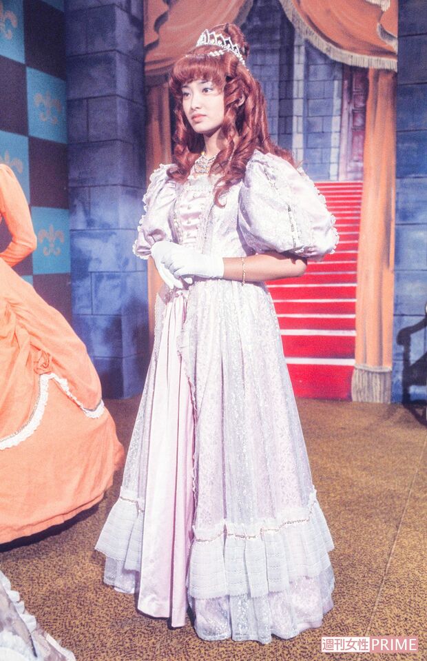 タレントだけで作る劇では、主役のシンデレラ役に（'77年6月）　撮影／週刊女性写真班