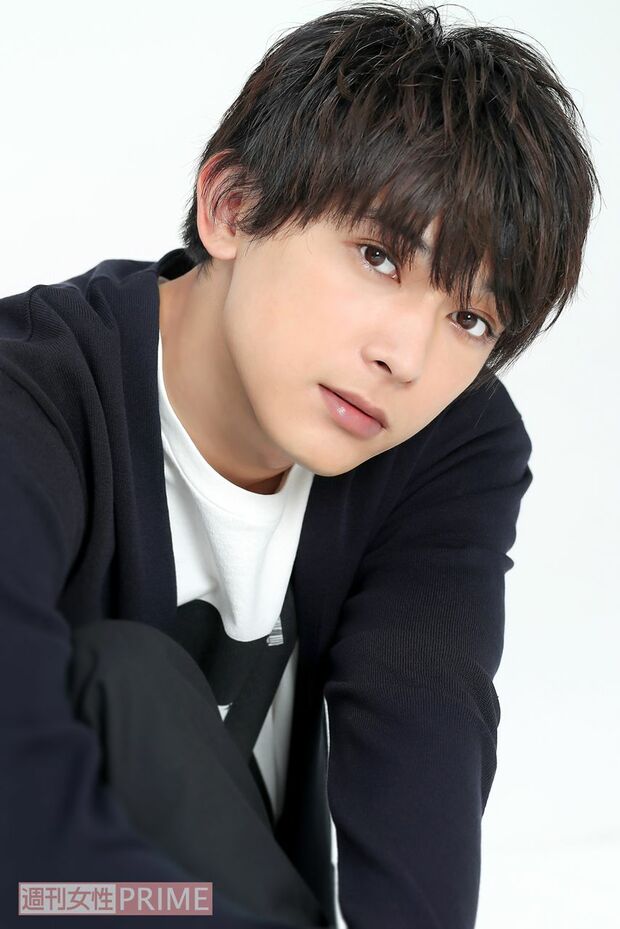 吉沢亮　撮影／佐藤靖彦