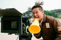 《9.11から22年》今井雅之さんの『THE WINDS OF GOD』 飯田譲治監督が「再び公開したい」受け継がれた平和…