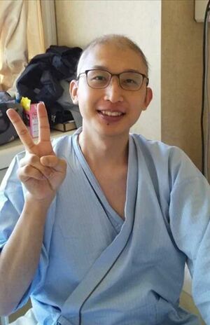 入院中の写真。抗がん剤2クール終了後の小杉さん（写真：小杉さん提供／東洋経済オンライン）