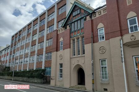 平安女学院　中高校舎