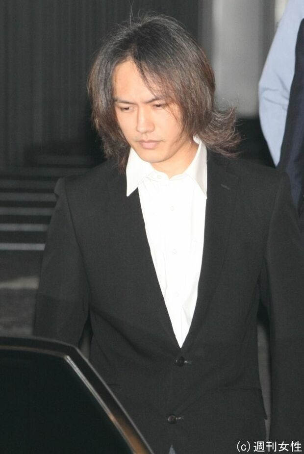 クスリ芸能人の今、押尾学はFX関連の情報商材の広告塔に