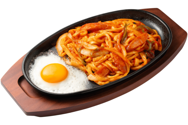 ナポリタンうどん（税込955円）※プレスリリースより