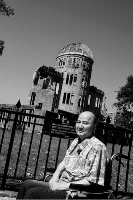 原爆の日、広島より――カープも路面電車も平和を願う