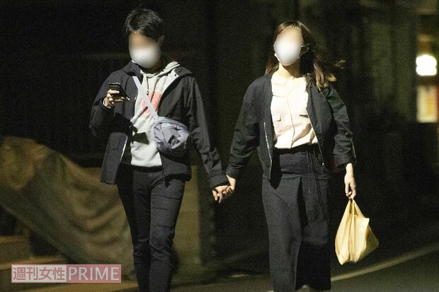 飲み会に集う研修医たち。楽しそうにコンビニで買い出しを行っていた