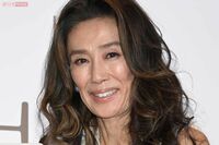 萬田久子、新ドラマの金髪谷間&イケイケ私服SNSが話題「ドラマ化してほしい」波瀾万丈で自由な人生