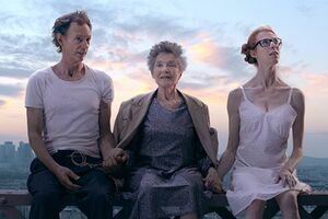 『ロスト・イン・パリ』●監督：ドミニク・アベル、フィオナ・ゴードン／出演：フィオナ・ゴードン、ドミニク・アベルほか／上映時間：1時間23分／フランス、ベルギー／配給：サンリス。2017年8月5日（土）より、渋谷・ユーロスペースほかで全国順次公開　(c)Courage mon amour-Moteur s'il vous plaît-CG Cinéma