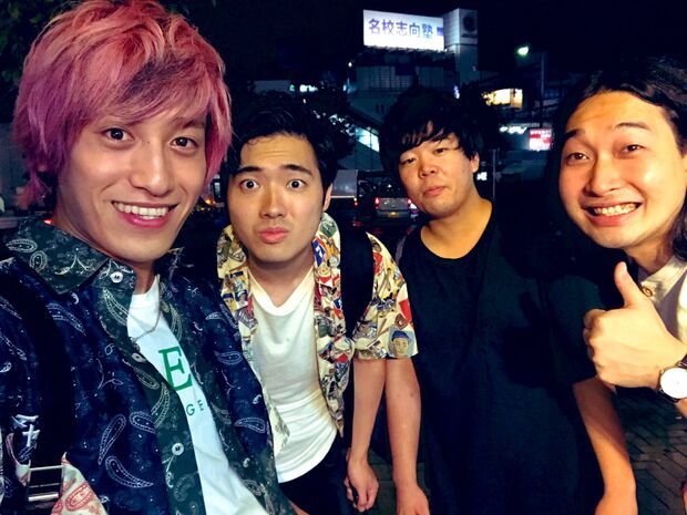 左からEXITの兼近大樹、四千頭身の石橋遼大、宮下草薙の草薙航基、かが屋の賀屋壮也。（兼近のTwitterより）