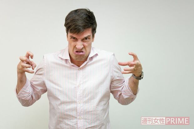 「テレビではあまりやらないけど、実は変顔がすごく得意なんですよ！」とカメラに向かって次々と変顔を披露してくれたパックン