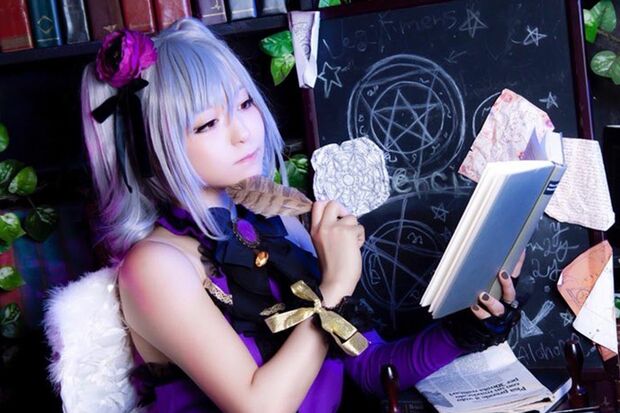 アニメ『アイドルマスターシンデレラガールズ』の神崎蘭子のコスプレをする千都ちひろさん