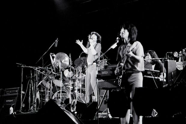 大ヒット曲を連発した1979年のコンサート。国民的バンドとして活躍