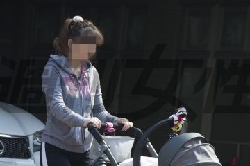 植草克秀の前妻との泥ぬま調停、進展なしも新妻は無言