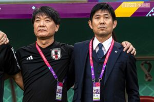 森保一監督(右)と横内昭展コーチ(JMPA代表撮影)