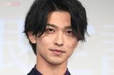 横浜流星、宮本武蔵を演じる主演舞台『巌流島』の現場…
